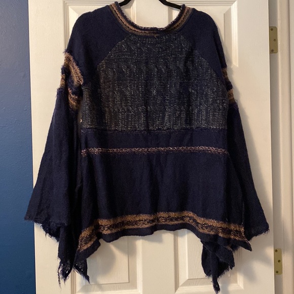 Free People Sweater - Picture 5 of 8
